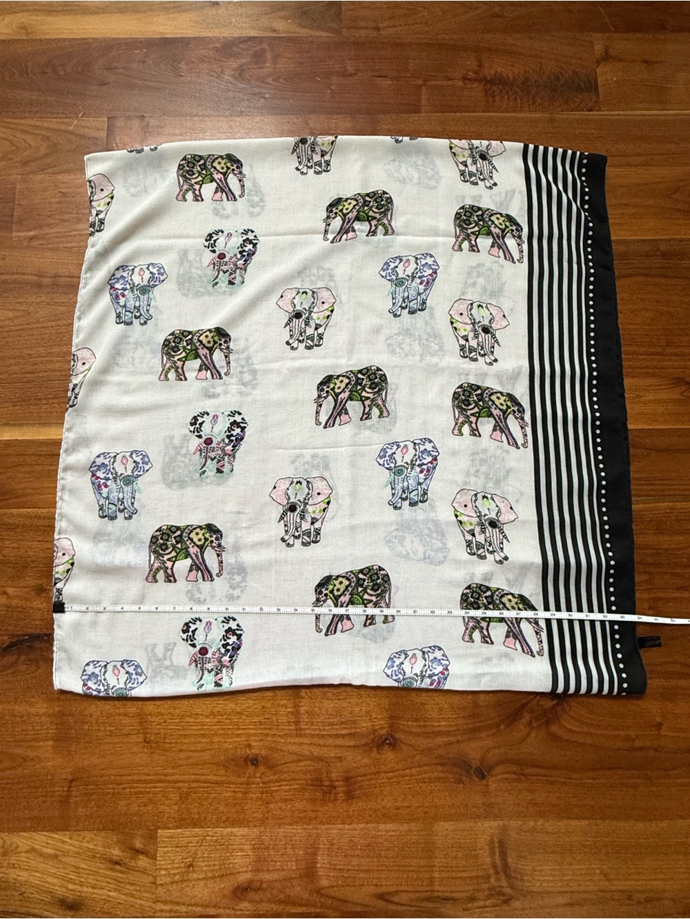 Elephant Infinity Scarf OS - Picture 6 of 8
